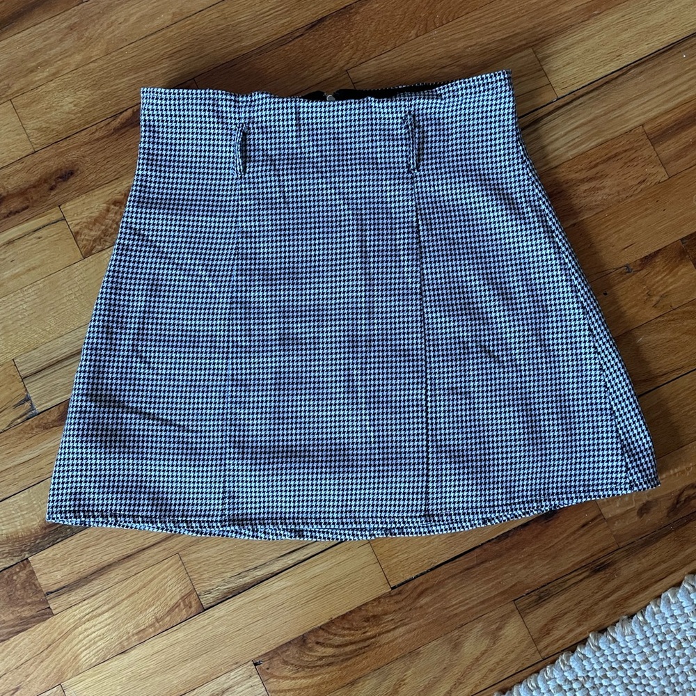 Wild Honey Black and White Houndstooth Mini Skirt